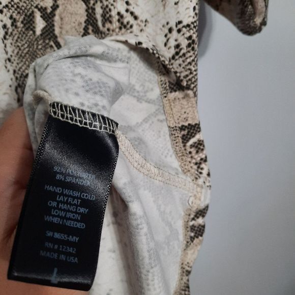 Coin 1804 Snakeskin Print Super Soft Tee - Picture 7 of 7